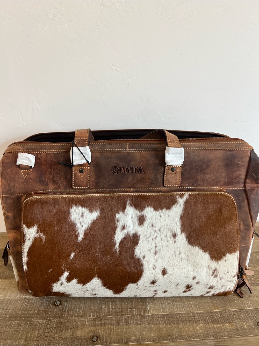 Myra Bag Cowhide Leather Duffle Bag Western Weekender Travel Carry On NWT - Picture 4 of 15